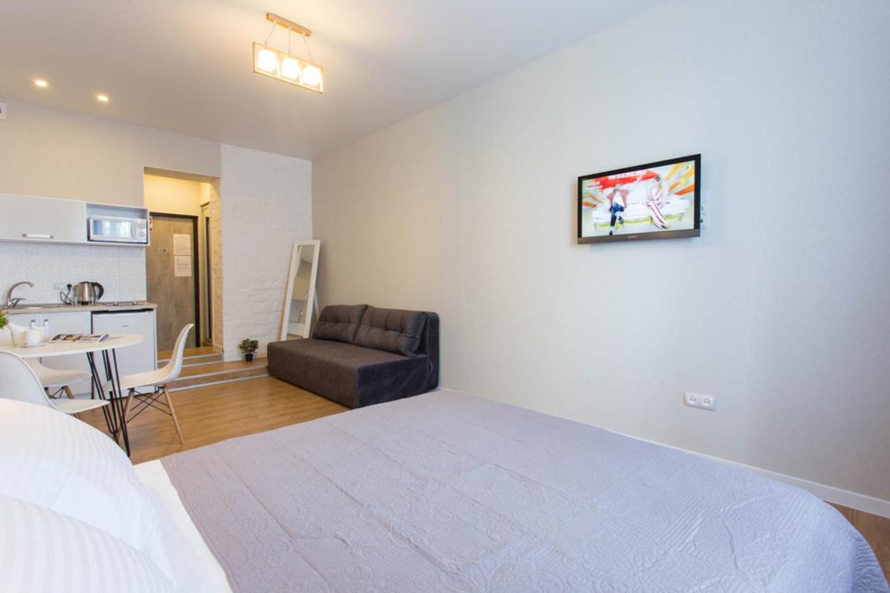 New Studio, Metro Yaroslava Mudroho And Universytet - Chernyshevska Str 95-3 Апартаменти *
